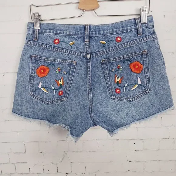 Boston Proper VTG Floral Embroidered Denim Shorts Size 6 Festival Boho Cut Off - Picture 5 of 9